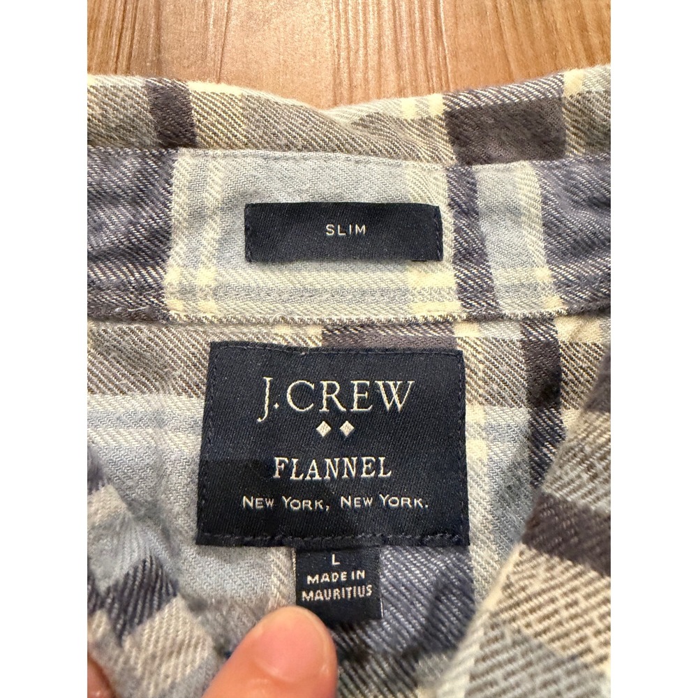 J.Crew Flannel Shirt Mens L Blue Plaid Slim Fit Cotton Long Sleeve 92937 - Picture 3 of 6